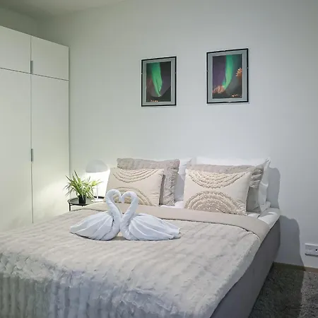 Hostit Arctic By Booklapland *